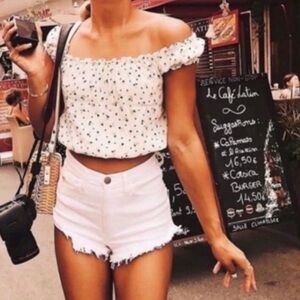 Brand new brandy Melville off the shoulder top